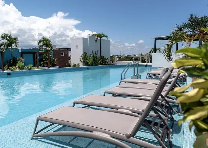Luxury 150mb 2 Bedroom Cine Gym Pool * Playa del Carmen